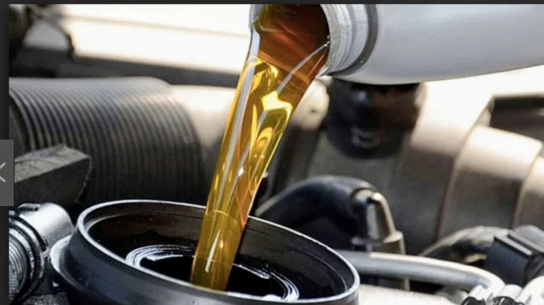 چرا بعضی خودروها با وجود تعویض روغن، باز هم بد کار می‌کنند؟